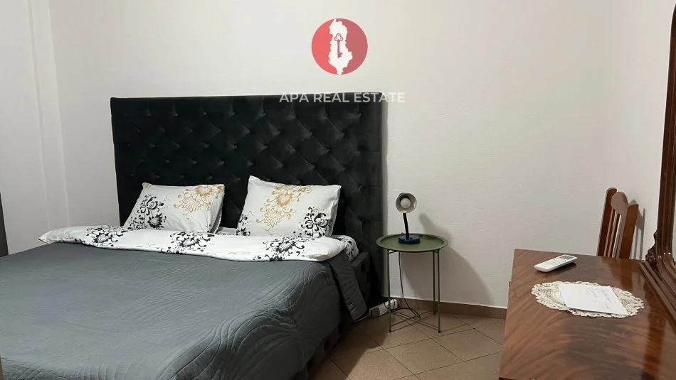 Tirane, jepet me qera apartament 1+1 Kati 0, 450 € (Rruga Elbasanit)