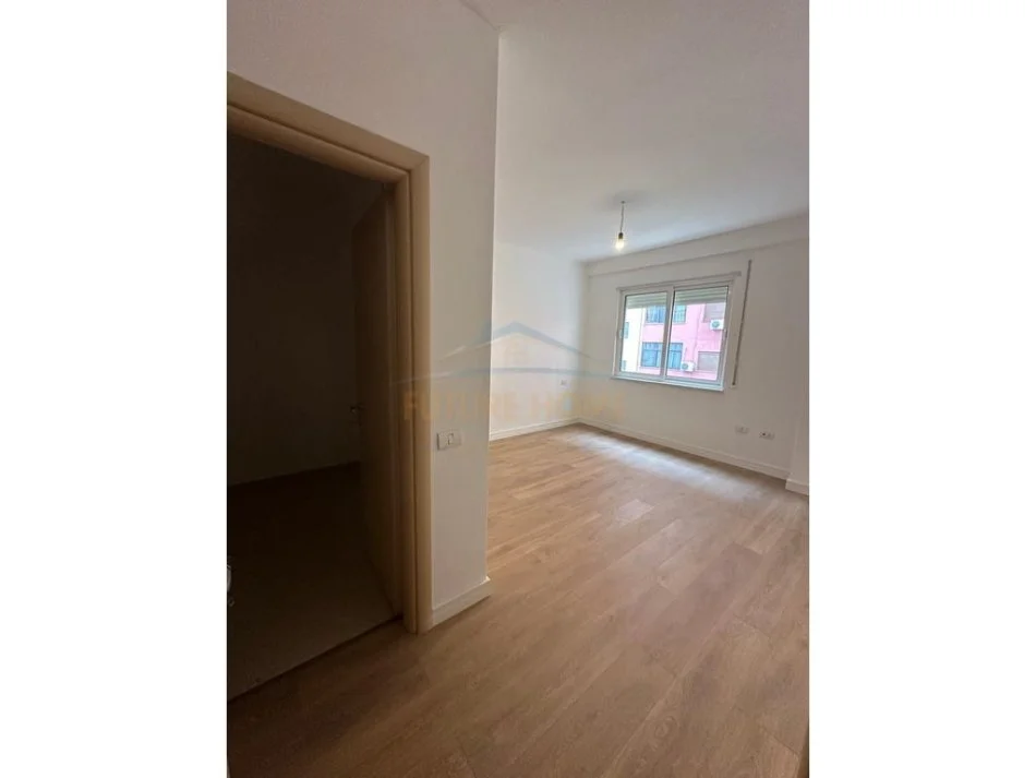 Durres, shitet apartament 2+1+Aneks+Ballkon Kati 2, 90 m² 130.000 € (Lagjia 5, Durres)