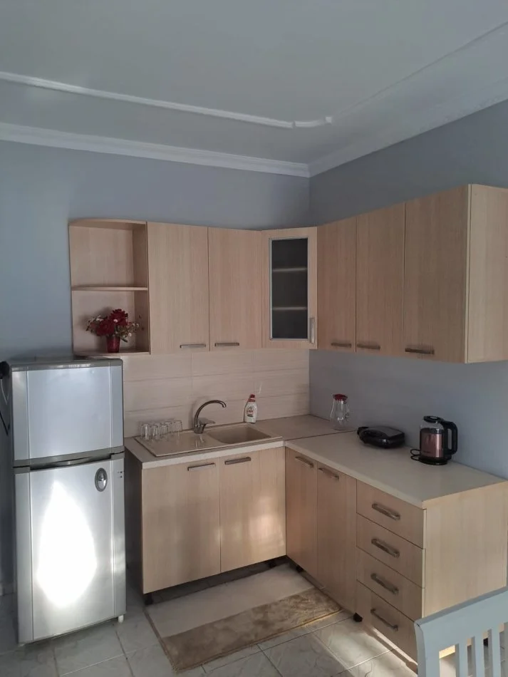Tirane, jepet me qera apartament 2+1 Kati 4, 80 m² 550 € (Vasil Shanto)