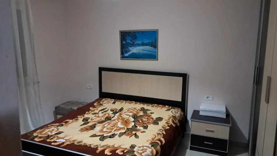 Tirane, jepet me qera apartament 1+1 Kati 6, 56 m² 500 € (Brryli)