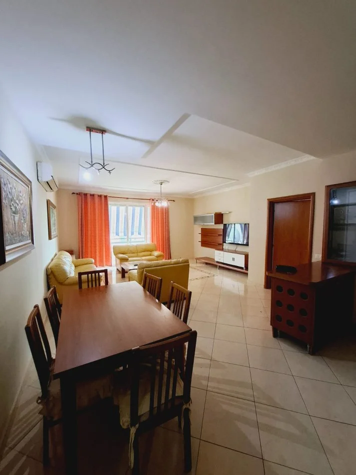 Tirane, jepet me qera apartament 2+1 Kati 4, 125 m² 570 € (Kopshti Zoologjik)