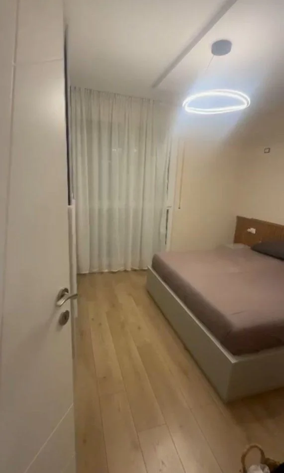 Tirane, jepet me qera apartament 1+1 Kati 3, 65 m² 470 € (Delijorgji)