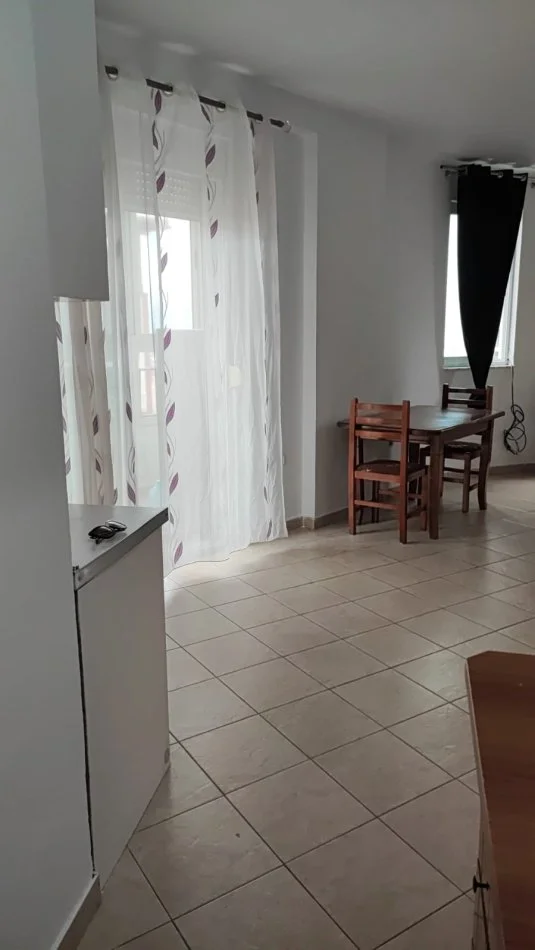 Tirane, jepet me qera apartament 1+1 Kati 3, 72 m² 450 € (Kodra e Diellit)