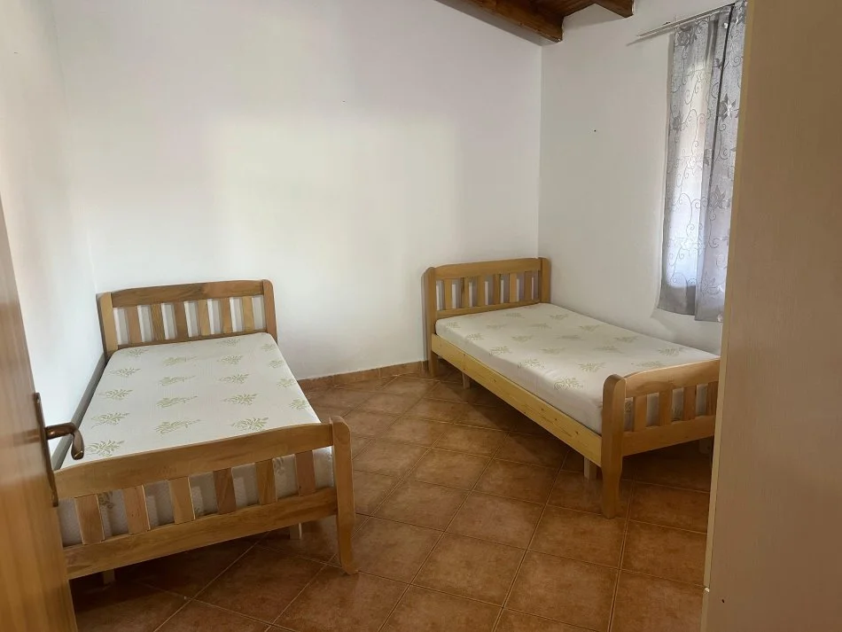 Tirane, jepet me qera apartament 2+1 Kati 4, 80 m² 400 € (Siri Kodra)