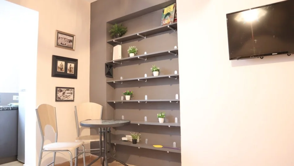 Tirane, jepet me qera apartament 2+1 Kati 2, 54 m² 520 € (Selvia)