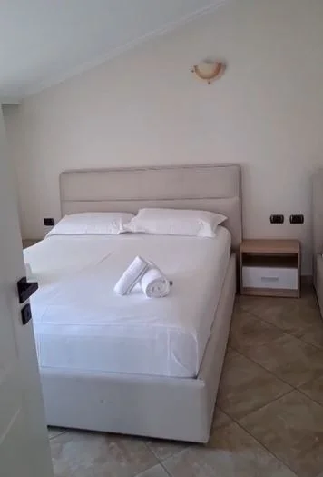 Tirane, jepet me qera apartament 1+1 Kati 4, 63 m² 500 € (Vasil Shanto)