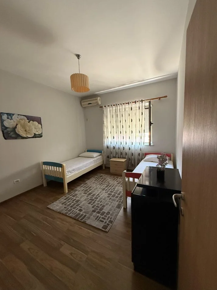 Tirane, jepet me qera apartament 2+1 Kati 3, 78 m² 550 € (Don Bosko)