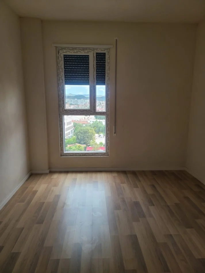 Tirane, jepet me qera apartament 1+1 Kati 8, 70 m² 450 € (Don Bosko)