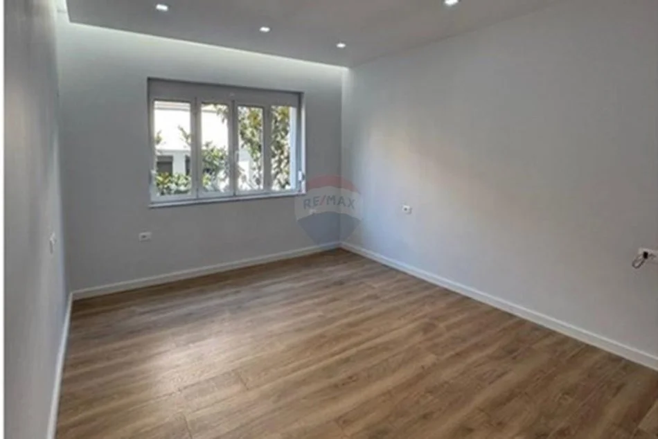 Tirane, shitet apartament 3+1 Kati 2, 91 m² 239.000 € (Rruga Myslym Shyri)