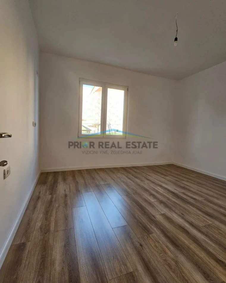 Tirane, shitet apartament 2+1 Kati 5, 66 m² 167.000 € (Rruga e Kavajes)