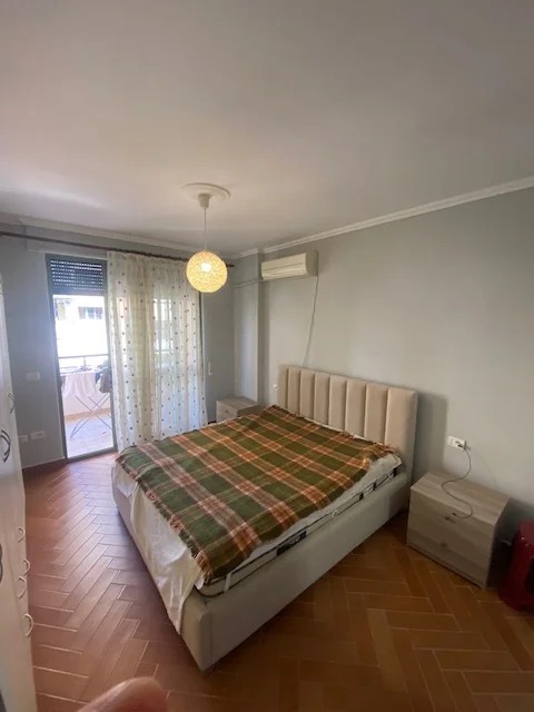 Tirane, jepet me qera apartament 2+1+Ballkon Kati 3, 110 m² 700 € (Medar Shtylla)