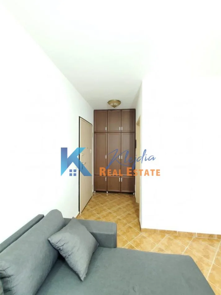 Tirane, jap me qera apartament 2+1+Ballkon Kati 3, 60 m² 550 € (2+1 per qira te Mine Peza, afer Prokurorise)