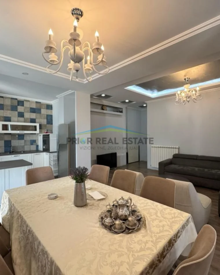 Tirane, shitet apartament 2+1+Ballkon Kati 5, 167 m² 160.000 € (Linze)