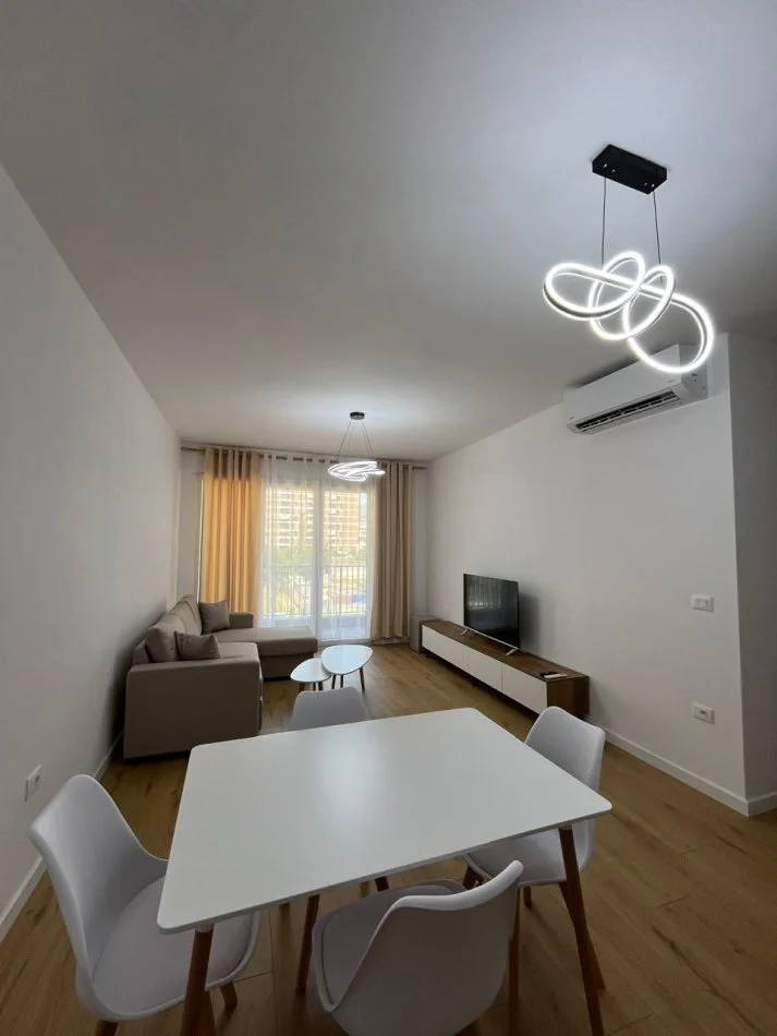 Tirane, jap me qera apartament 1+1+Ballkon Kati 2, 70 m² 700 € (Don Bosko, Trio Tower Residence)