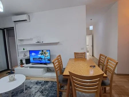 Tirane, jepet me qera apartament 2+1 Kati 1, 75 m² 700 € 