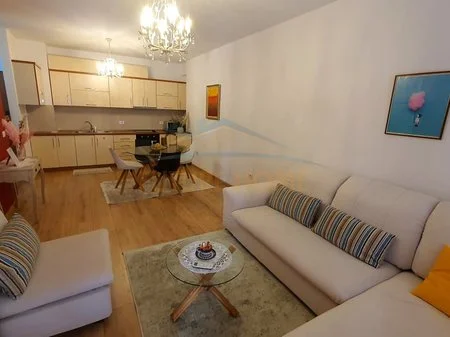 Tirane, jepet me qera apartament 1+1 Kati 2, 72 m² 700 € 