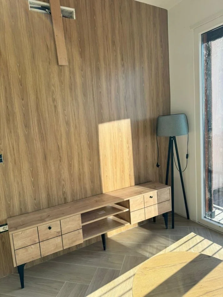 Tirane, jepet me qera apartament 1+1+Ballkon Kati 7, 70 m² 650 € (Trio Tower Residence, Don Bosko)