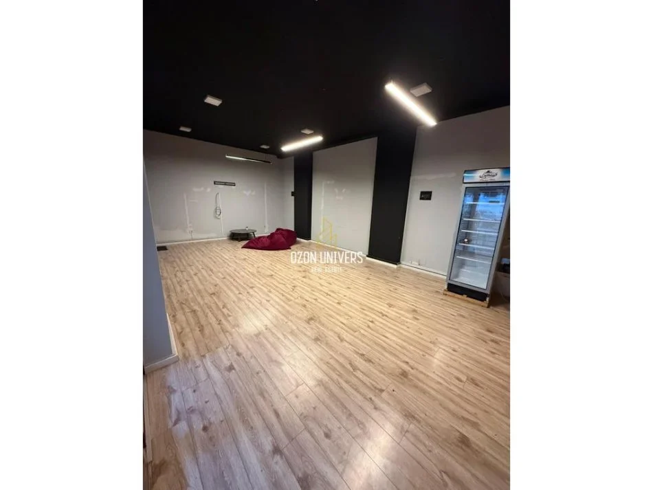Tirane, jepet me qera lokal Kati 0, 65 m² 700 € (Rruga Elbasanit)