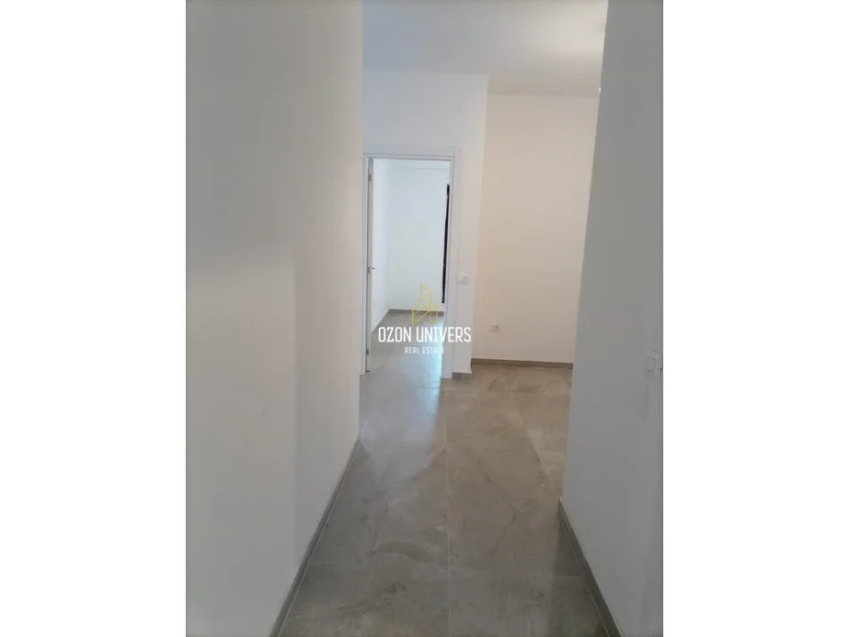 Tirane, shitet apartament 2+1 Kati 2, 97 m² 230.000 € (Rruga Myslym Shyri)