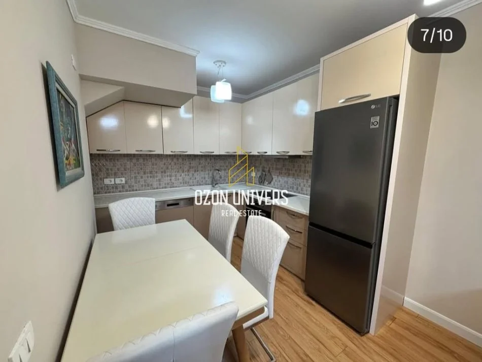 Tirane, jepet me qera apartament duplex 2+1 Kati 1, 105 m² 700 € (Kodra e Diellit)