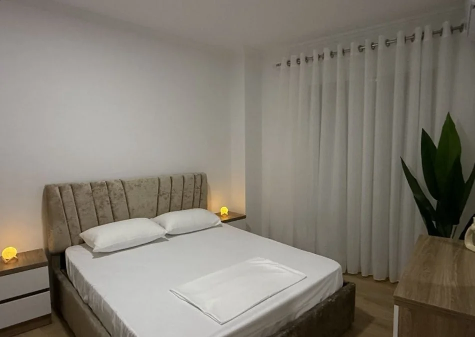 Super Apartament 2+1+2+parkim me qera tek Liqeni i Thate