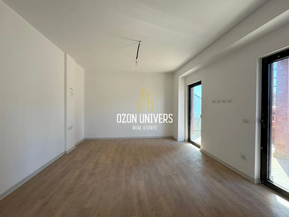 Tirane, shitet apartament 2+1+Ballkon Kati 4, 117 m² 328.440 € (Garden Building, Rruga e Kavajës)