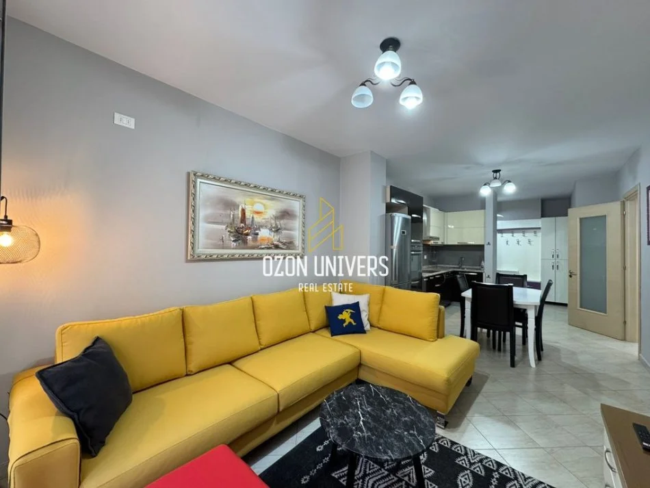 Tirane, jepet me qera apartament 2+1+Ballkon Kati 3, 92 m² 650 € (Kompleksi Kontakt , Rr. Ndre Mjeda)