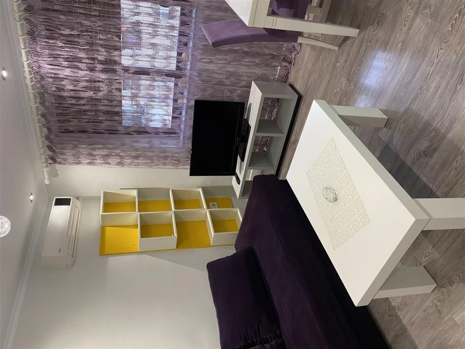 Apartament 2+1 me qera ne Xhamllik 550 €