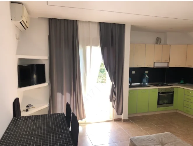 Durres, jap me qera apartament 1+1+Ballkon Kati 1, 60 m² 350 € (rroga Poseidon)