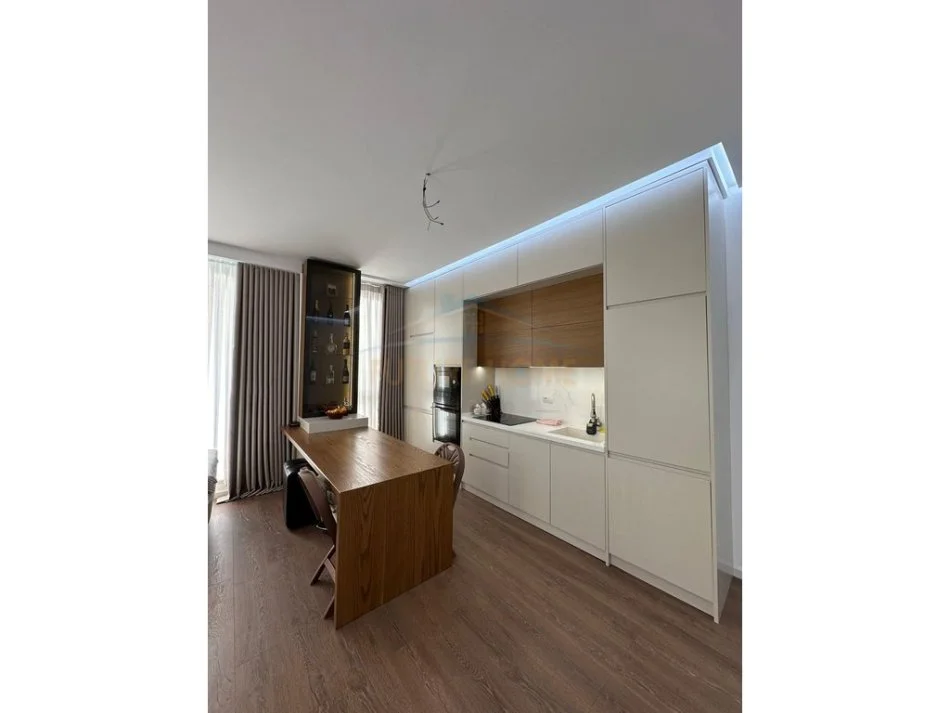 Tirane, shitet apartament 3+1 Kati 3, 151 m² 350.000 € (Jordan Misja, Tiranë)