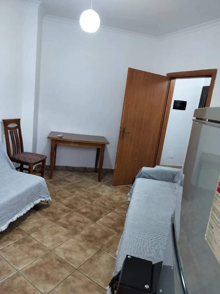 SHITET APARTAMENT 1+1 53m2 TEK FRESKU