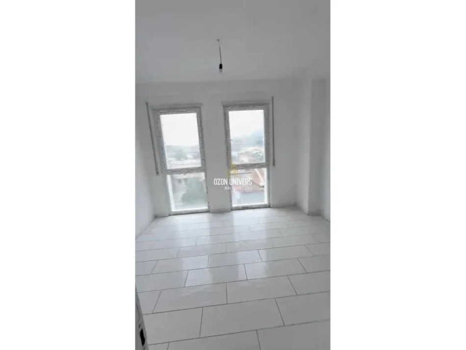 Tirane, shitet apartament 2+1+Ballkon Kati 2, 123 m² 163.404 € (Bulevardi i Ri)
