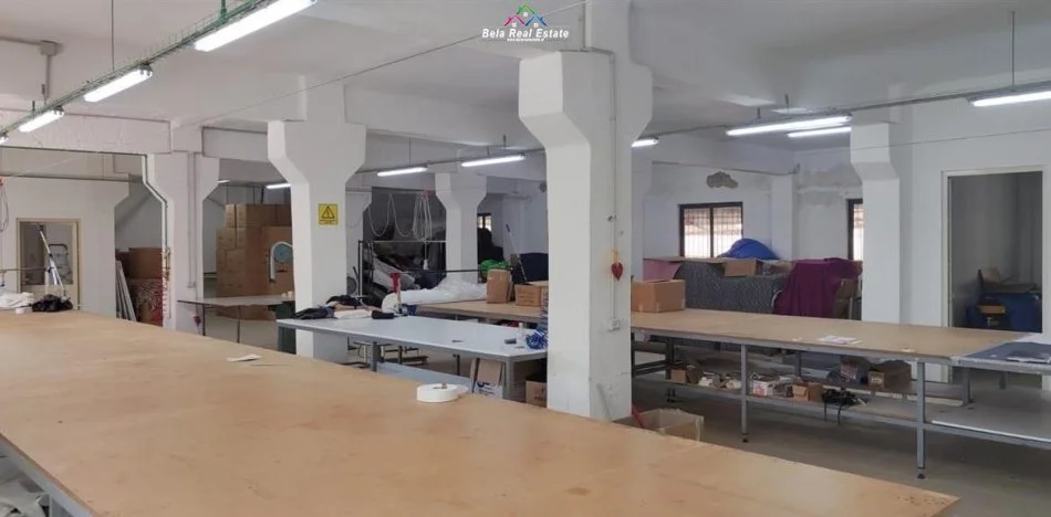 Tirane, jepet me qera magazine Kati 0, 900 m² 3.150 € (tek Ish Fabrika e Qelqit)