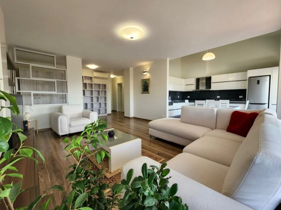 Qera PREMIUM: 2+1+2wc +2 Post Parkime, te Rezidenca Long Hill TEG - Arredim i Kompletuar - Jetese Komode ne nje Zone Ekskluzive - 1,500 Euro/muaj