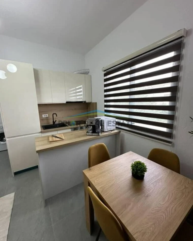 Durres, shitet Vile 3 Katshe , 480 m² 550.000 € (SHKËMBI I KAVAJËS)