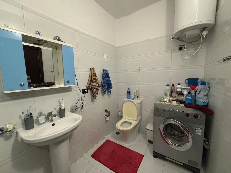 Vlore, shitet apartament 3+1 Kati 7, 138 m² 15.000.000 € (rruga e re)