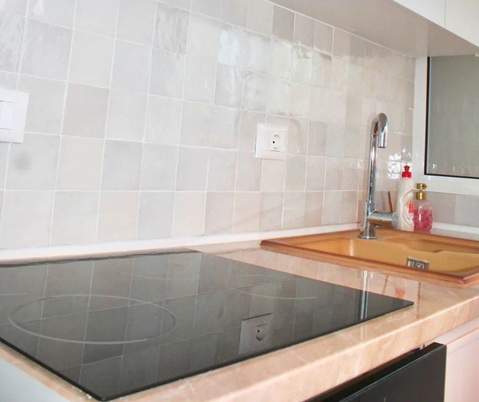 Tirane, shes apartament 2+1 Kati 3, 70 m² 240.000 € (Kafe Roma)