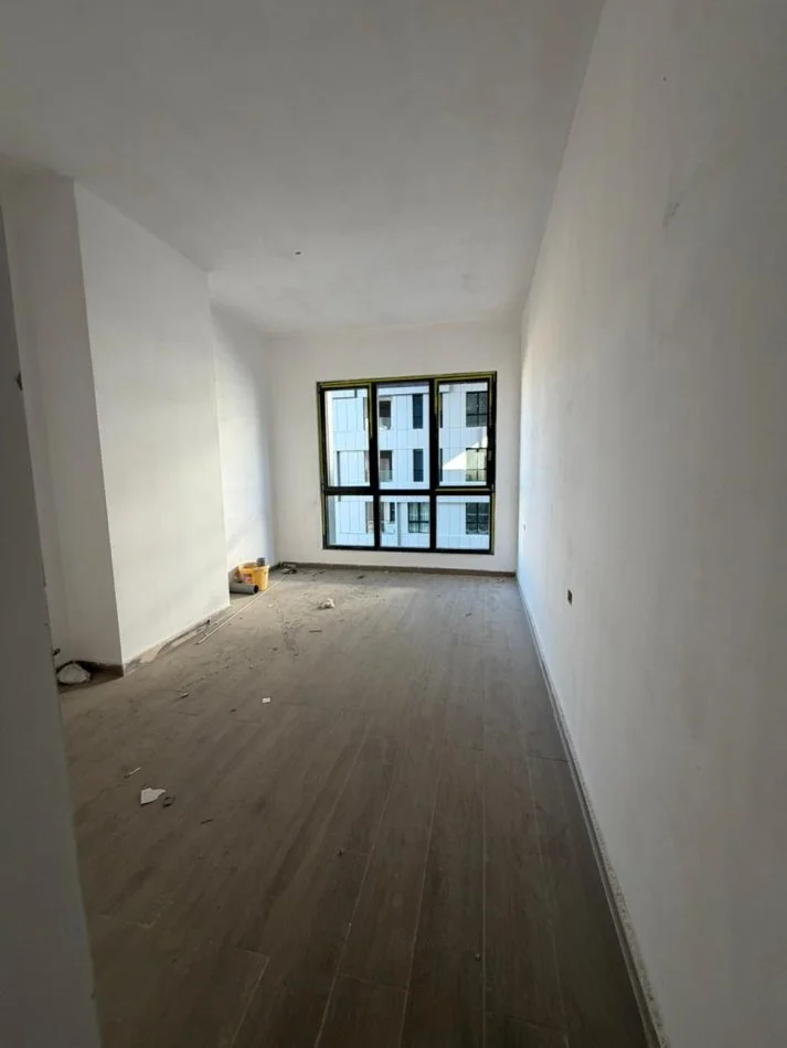 Tirane, shitet apartament 2+1 , 102 m² 270.565 € (Rruga e Kavajes)
