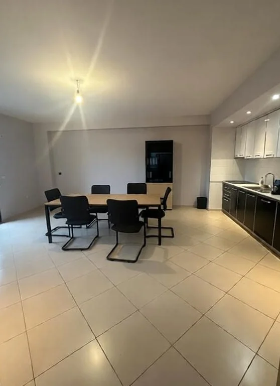 Tirane, shitet apartament 2+1 , 122 m² 350.000 € 