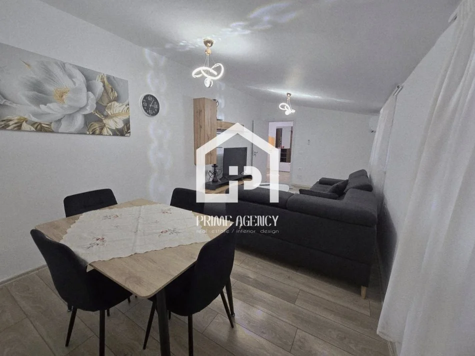 Pogradec, shitet apartament 1+1+Aneks+Ballkon Kati 9, 96 m² 100.000 € 