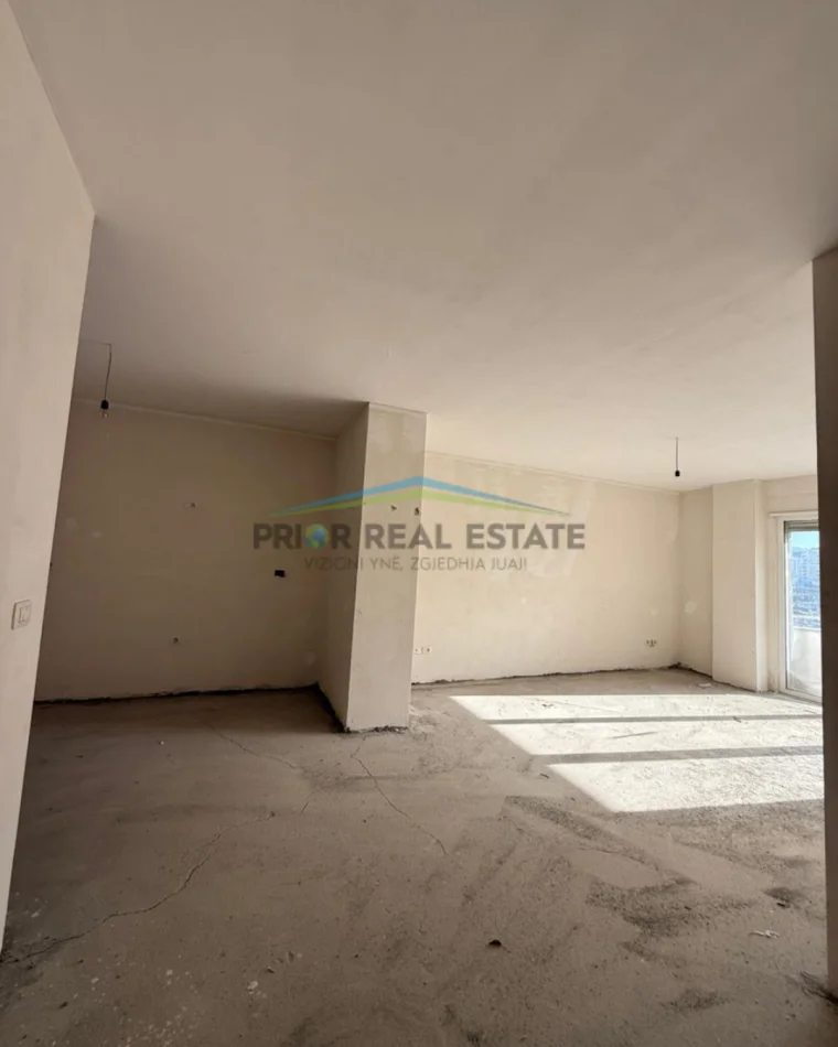 Tirane, shitet apartament 2+1+2  Kati 2, 130 m² 1350€/M2  (Astir)