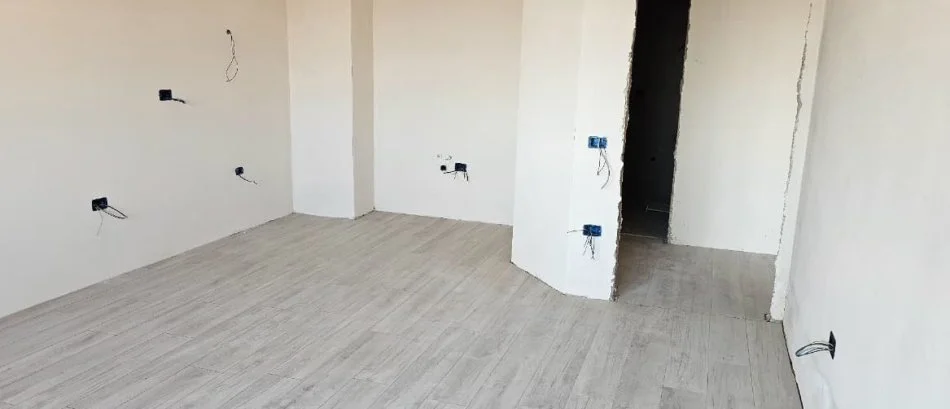 Tirane, shitet apartament 1+1 , 80 m² 112.420 € 