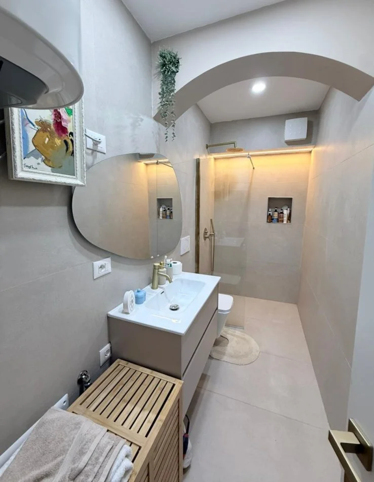 Tirane, shitet apartament 2+1 Kati 3, 70 m² 240.000 € 