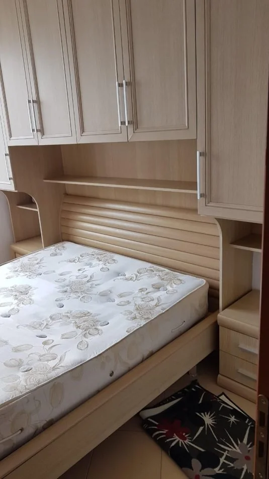 Tirane, jepet me qera apartament 1+1 , 80 m² 400 € 