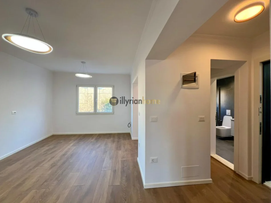 Tirane, shitet apartament 1+1+ballkon, Kati 4, 52 m² 111.700 € (Ali Demi)