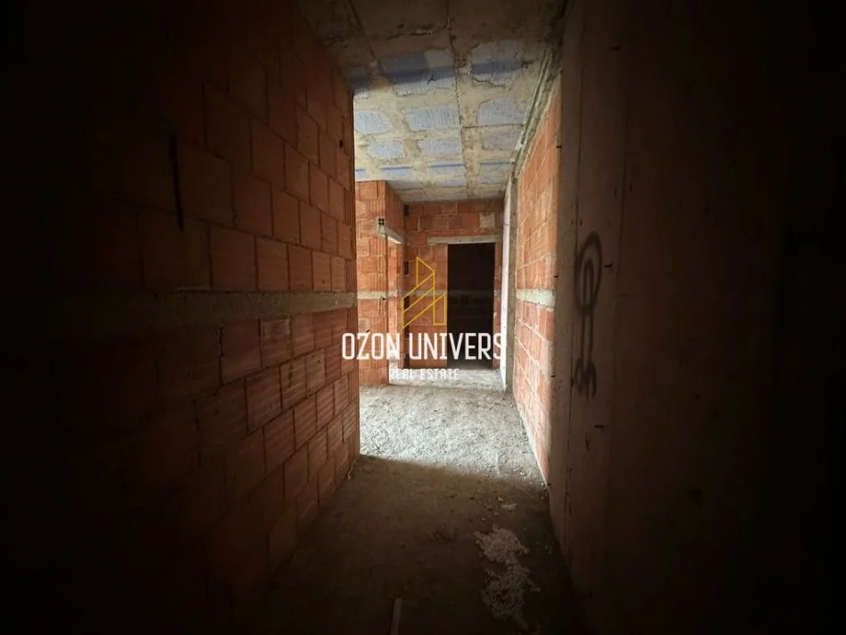 Tirane, shitet apartament 1+1+Ballkon Kati 3, 83 m² 115.920 € (Fusha e aviacionit)