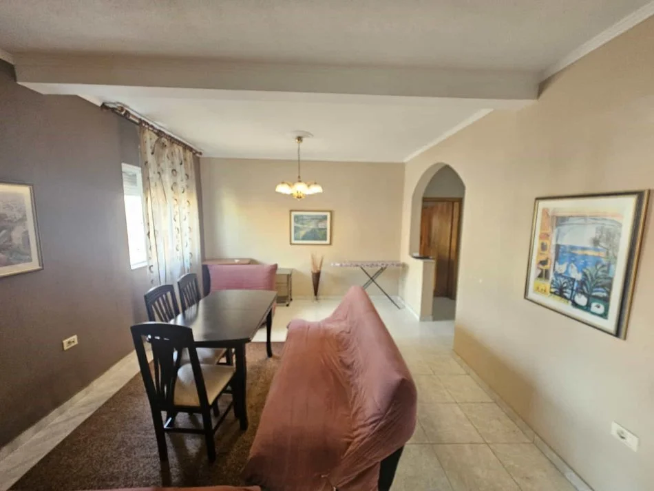 Tirane, shes apartament 2+1 Kati 4, 75 m² 177.000 € (bulevardi zogu i pare)