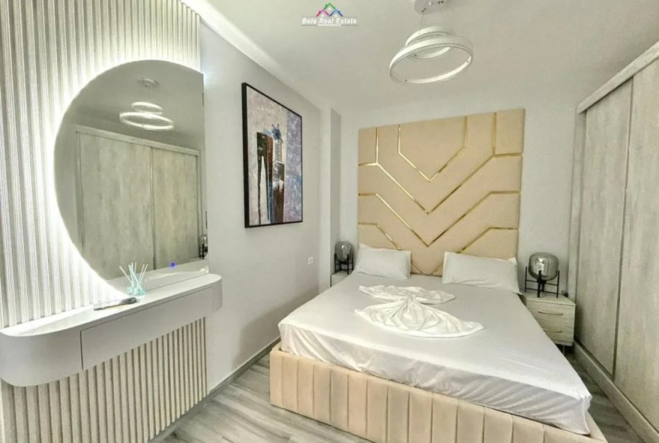 Tirane, jepet me qera apartament 2+1 Kati 4, 90 m² 670 € (Fresk)