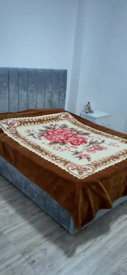 Tirane, jepet me qera apartament 1+1+Ballkon Kati 5, 72 m² 600 € (YZBERISHT)