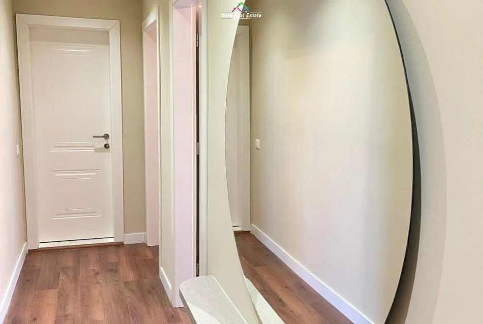 Tirane, jepet me qera apartament 2+1 Kati 2, 80 m² 630 € (selite xhamia)